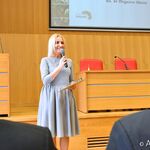 Magdalena Gołaszewska prowadząca konferencję podsumowującą projekt 