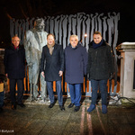 221212 Odsłonięcie pomnika prof. W. Bartoszewskiego USA amb-046.jpg